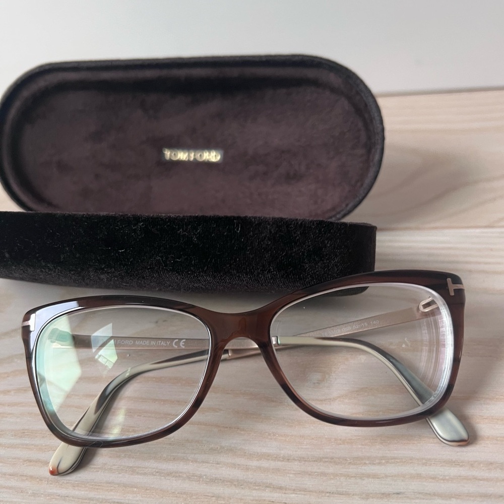 Tom Ford eyeglasses brown with cream tortoiseshell interior